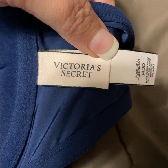 Victoria’s Secret - Picture 2 of 2